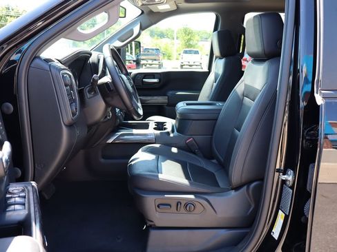 Used 2021 Chevrolet Silverado 2500 LTZ w/ LTZ Plus Package image 17