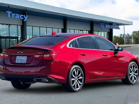 Used 2021 Chevrolet Malibu RS FWD image 6