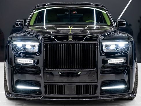 Used 2023 Rolls-Royce Phantom Sedan w/ The Phantom Package image 2