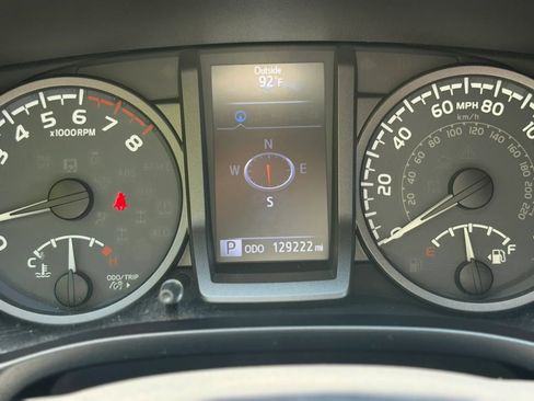 Used 2017 Toyota Tacoma TRD Sport w/ Tow Package RWD image 35