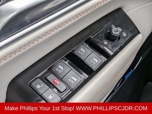 Certified 2022 Jeep Grand Wagoneer Series I w/ HD Trailer Tow Package AWD/4WD image 23