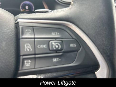 Certified 2022 Jeep Grand Cherokee L Laredo image 18