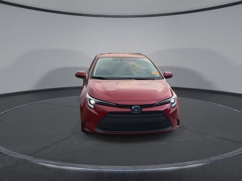 Used 2023 Toyota Corolla LE FWD image 3