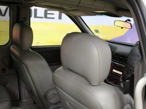 Used 2005 Pontiac Montana SV6 FWD image 10