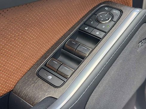 Certified 2025 Lexus GX 550 w/ Accessory Package (2T) AWD/4WD image 22