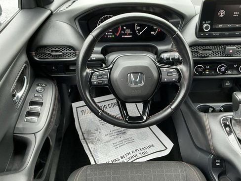 Used 2025 Honda HR-V Sport image 11