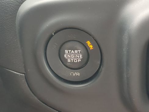 Used 2020 Jeep Gladiator Overland image 29