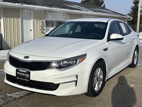 Used 2017 Kia Optima LX image 9