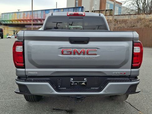 Used 2023 GMC Canyon AT4 w/ AT4 Premium Package image 5