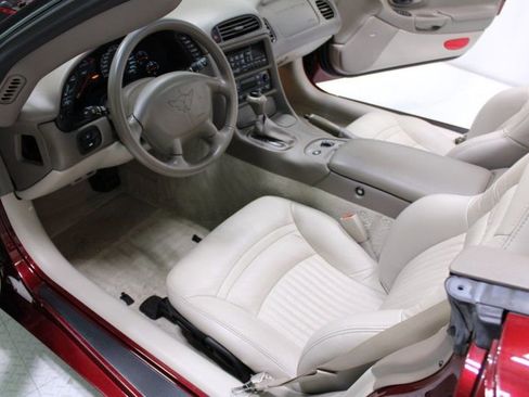 Used 2003 Chevrolet Corvette 50th Anniversary Edition w/ Preferred Equipment Group1 image 6