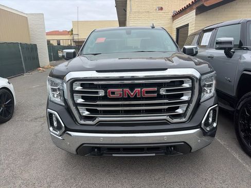 Used 2022 GMC Sierra 1500 SLT w/ Driver Alert Package I AWD/4WD image 2