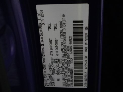 Used 2024 Toyota Tacoma TRD Off-Road image 37