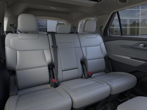 New 2026 Ford Explorer Active AWD/4WD image 11