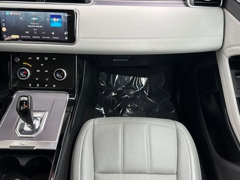 Used 2023 Land Rover Range Rover Evoque SE image 22