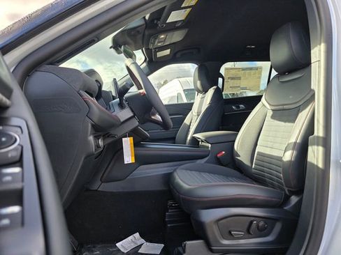 New 2026 Ford Explorer ST-Line RWD image 9