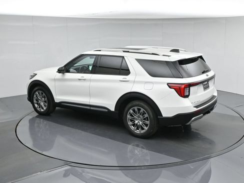 Used 2025 Ford Explorer Platinum RWD image 46