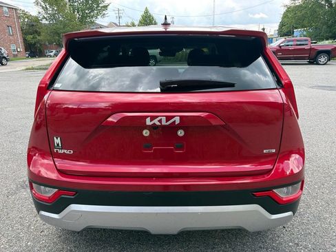 Certified 2024 Kia Niro LX FWD image 6