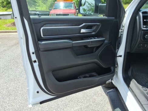Used 2019 RAM 1500 Big Horn RWD image 23