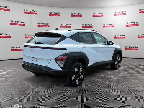 Used 2024 Hyundai Kona SEL AWD/4WD image 5