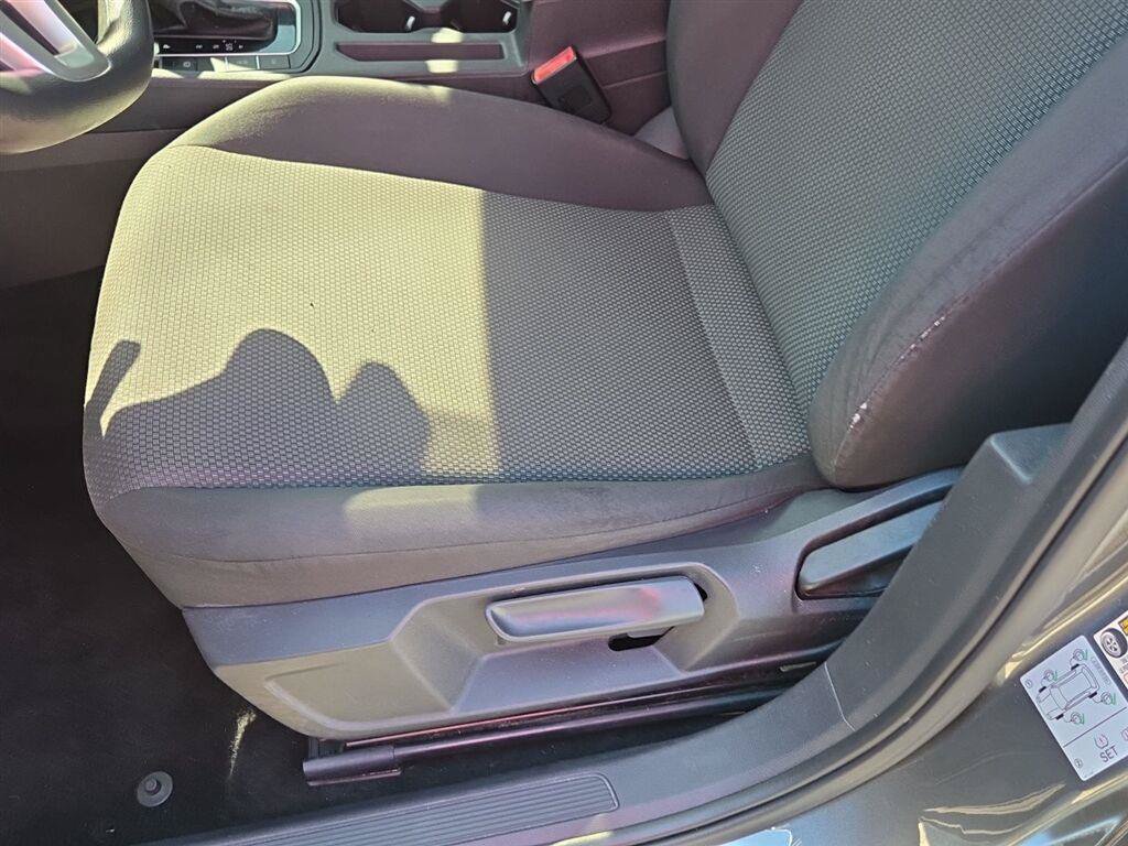 Used 2019 Volkswagen Jetta S w/ Driver Assistance Package FWD image 7