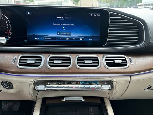 Used 2025 Mercedes-Benz GLE 450e 4MATIC image 17