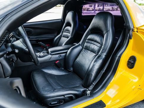 Used 2003 Chevrolet Corvette Coupe w/ Preferred Equipment Group image 4