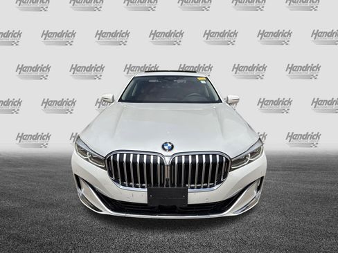 Used 2022 BMW 750i xDrive w/ Luxury Rear Seating Package AWD/4WD image 3