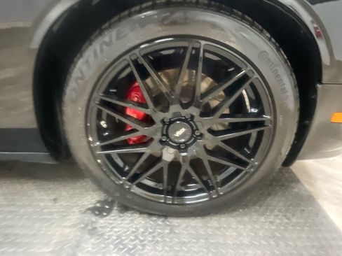 Used 2009 Dodge Challenger SRT8 RWD image 39