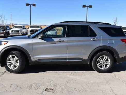Used 2020 Ford Explorer XLT w/ Class III Trailer Tow Package image 9