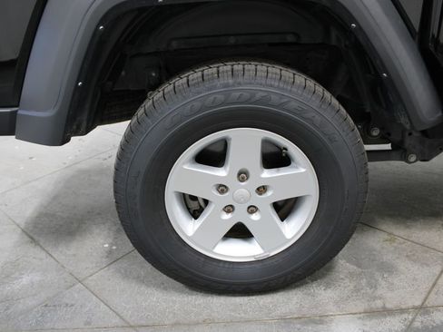 Used 2023 Jeep Gladiator Sport image 35