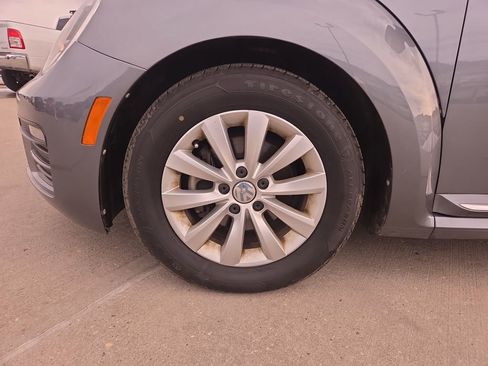 Used 2019 Volkswagen Beetle 2.0T image 24