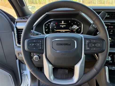New 2026 GMC Sierra 2500 Denali w/ Denali Reserve Package image 18
