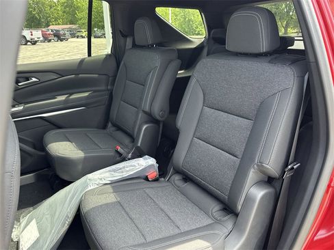 New 2025 Chevrolet Traverse LT w/ Sun and Wheel Package image 29