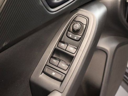 Used 2024 Subaru Crosstrek 2.0i Premium image 11