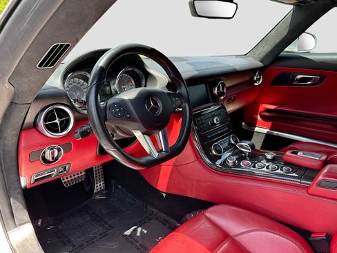 Used 2012 Mercedes-Benz SLS AMG Roadster image 9