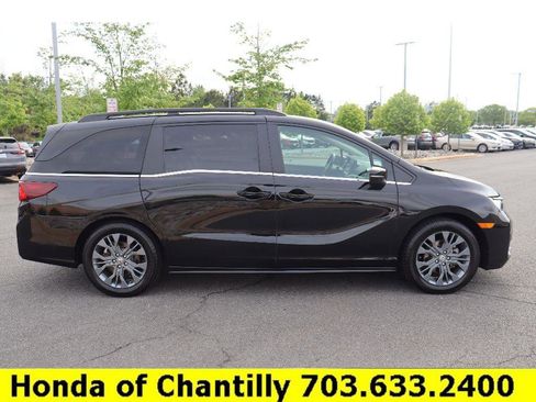 Certified 2025 Honda Odyssey Touring image 8