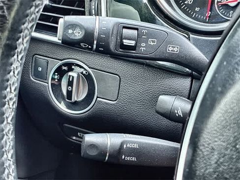 Used 2019 Mercedes-Benz GLE 400 4MATIC image 29