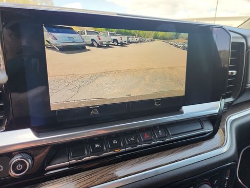 Used 2022 Chevrolet Silverado 1500 LT image 34