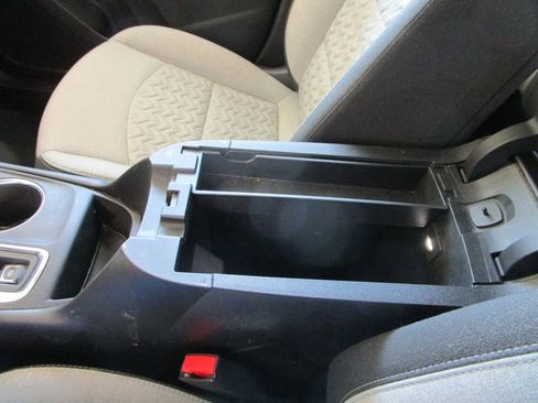 Used 2022 Chevrolet Equinox LS w/ LS Convenience Package FWD image 36