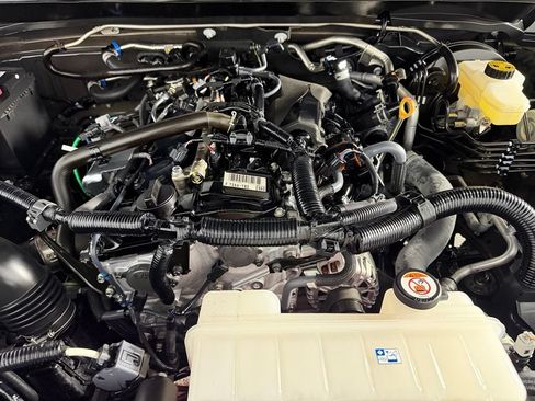 Used 2026 Toyota Tacoma SR5 AWD/4WD image 31