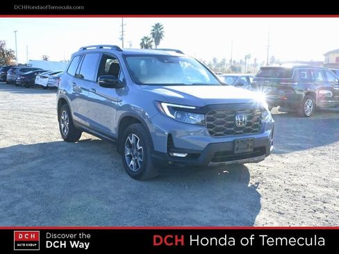 Certified 2023 Honda Passport TrailSport image 3