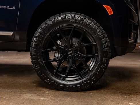 Used 2023 GMC Yukon Denali image 12