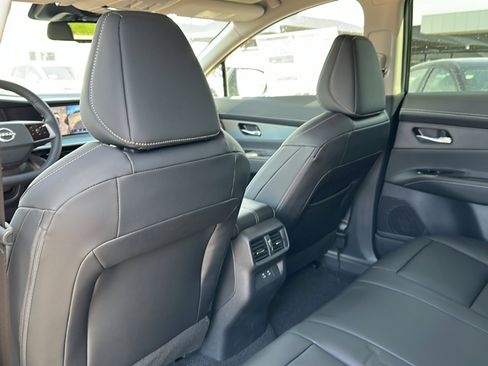 New 2025 Nissan Murano SL image 14