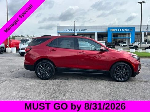 Used 2022 Chevrolet Equinox RS w/ RS Leather Package FWD image 2