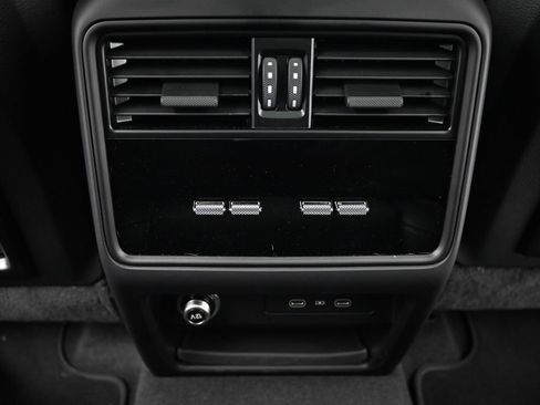 Certified 2026 Porsche Cayenne GTS AWD/4WD image 8
