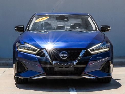 Used 2023 Nissan Maxima SV w/ Floor Mat Group FWD image 5