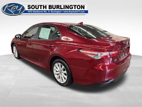 Used 2019 Toyota Camry LE FWD image 4