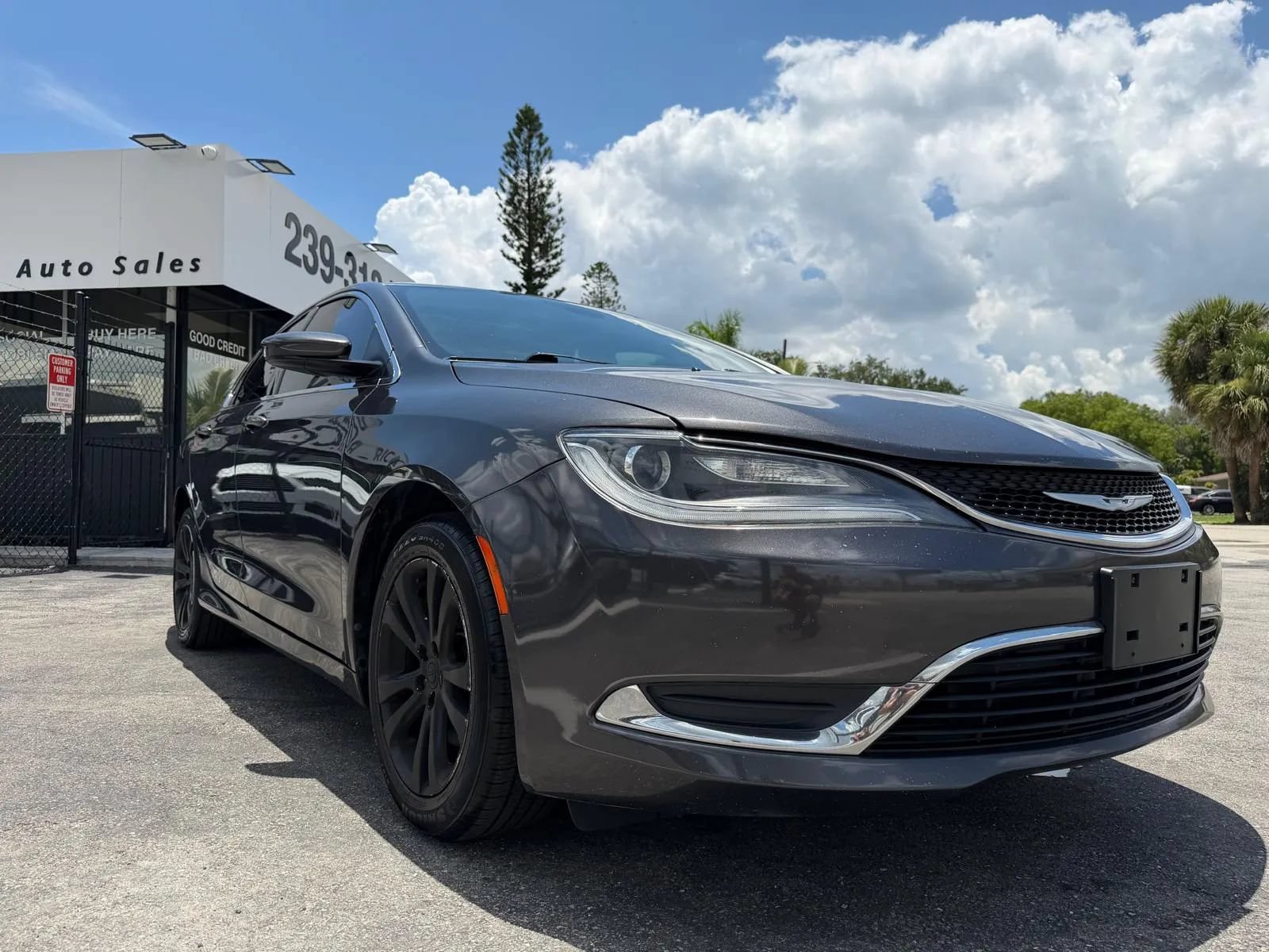 Used 2015 Chrysler 200 Limited w/ Convenience Group FWD image 32