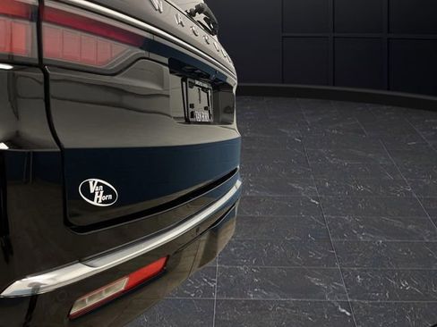 Used 2024 Jeep Wagoneer L Series III w/ Premium Group I image 38