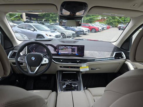 New 2026 BMW X7 xDrive40i image 22